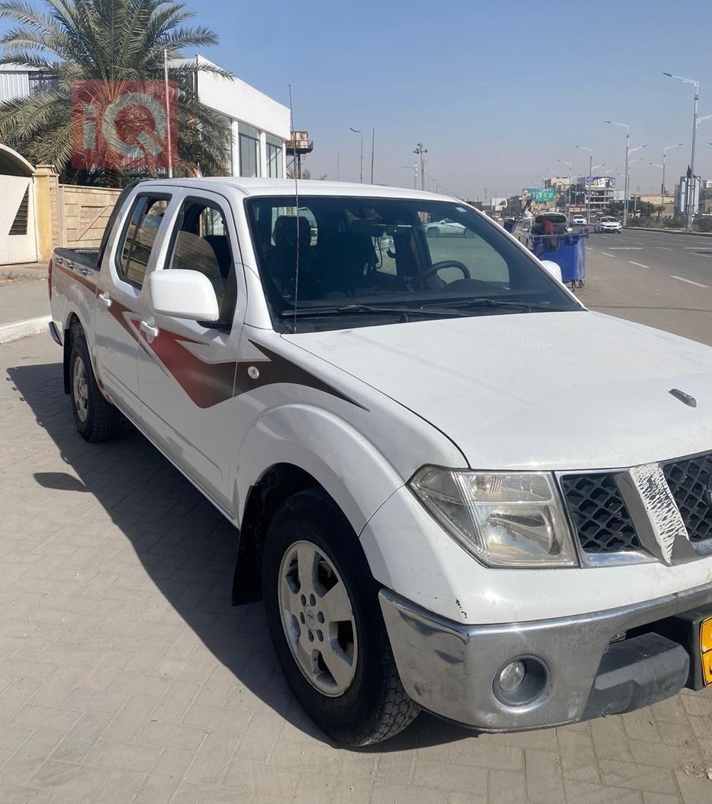 نيسان نافارا